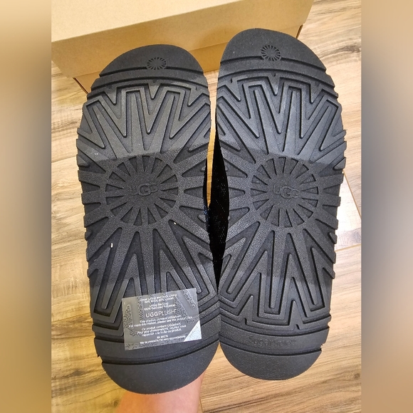 UGG Tazz Maxi Tasman, black, size US 10 - Picture 5 of 11